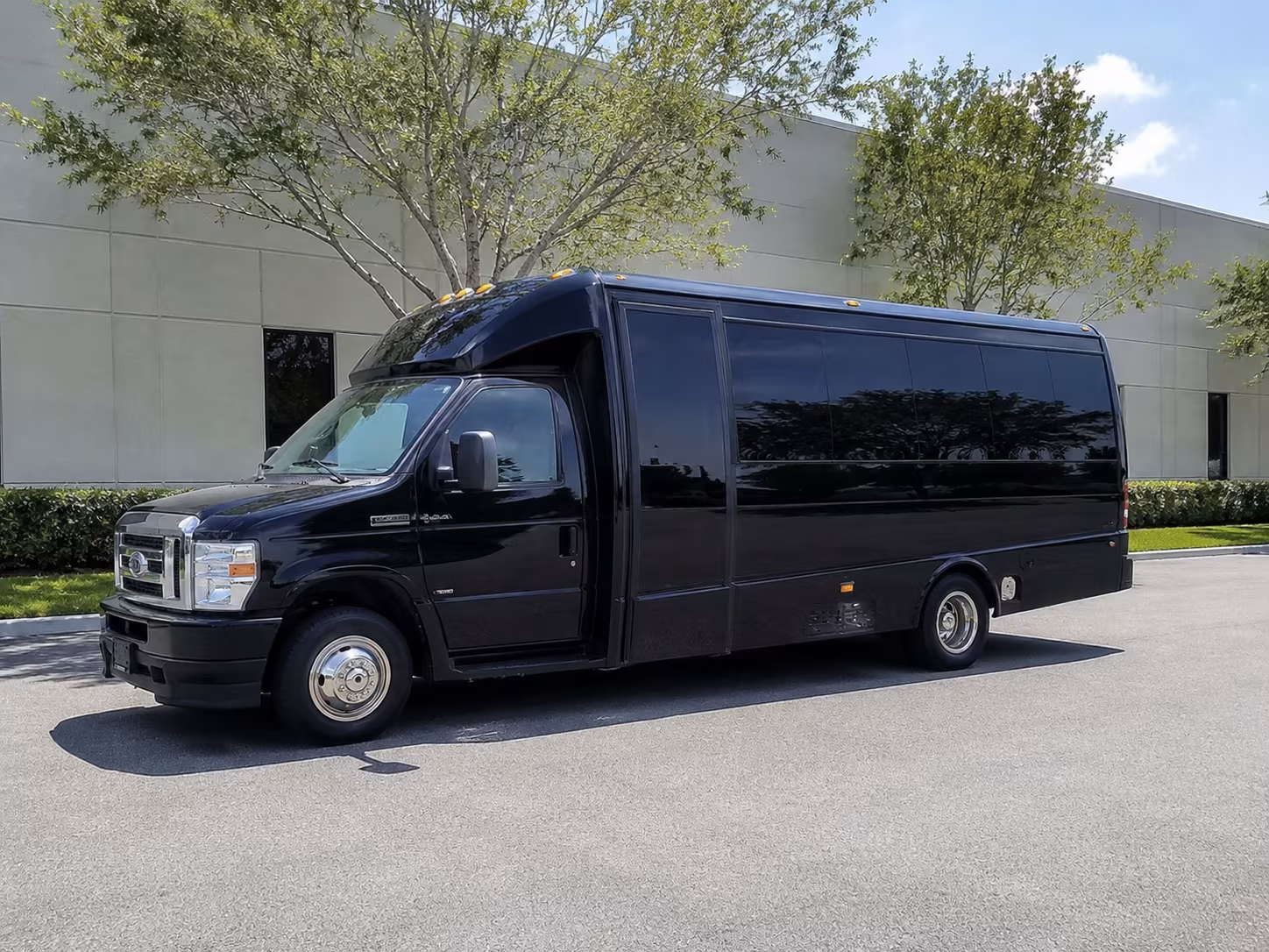 finding the right bus for a sundance mountain resort wedding from eagle mountain