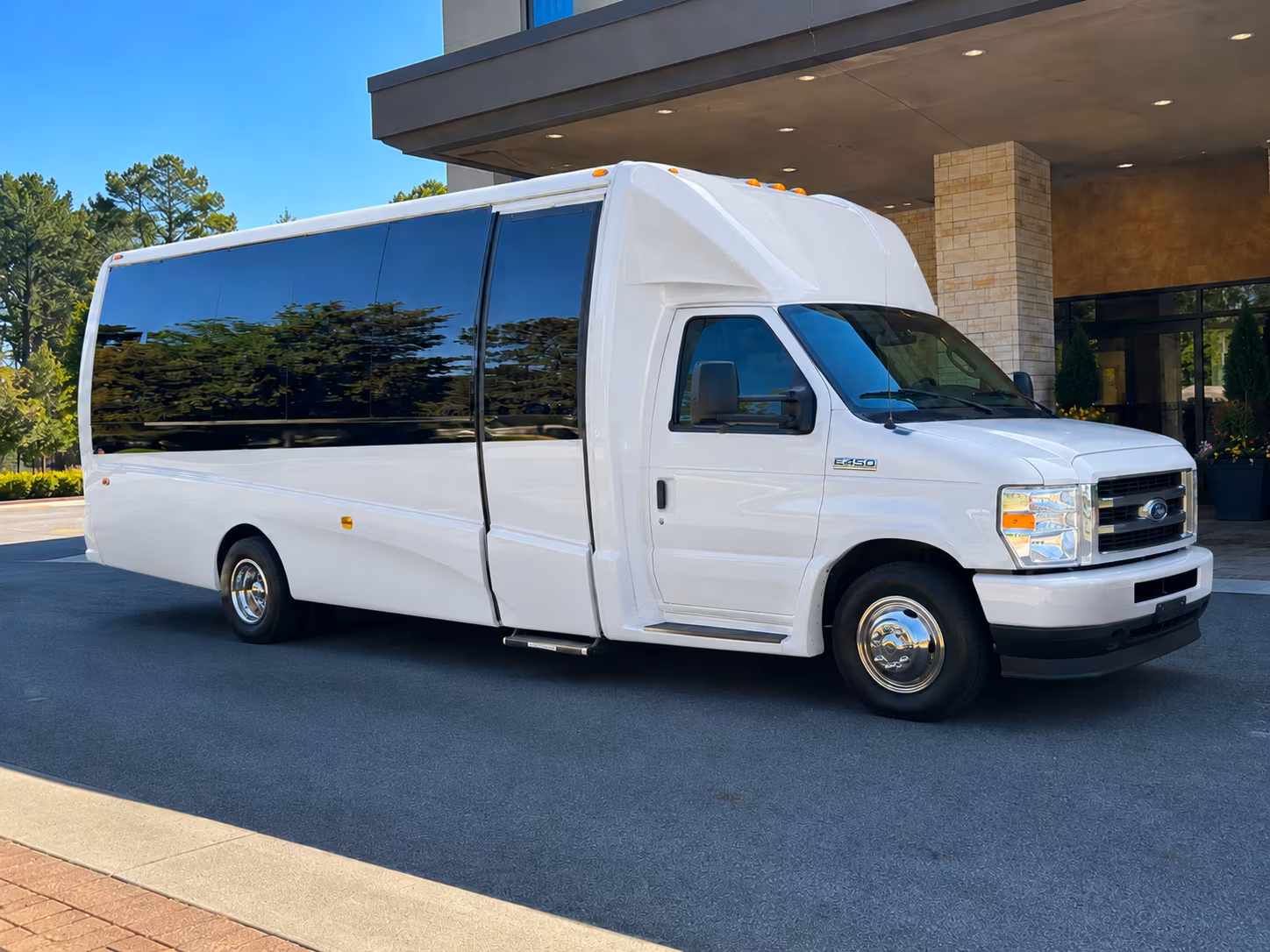 how the distance and duration of your trip affect charter bus rates
