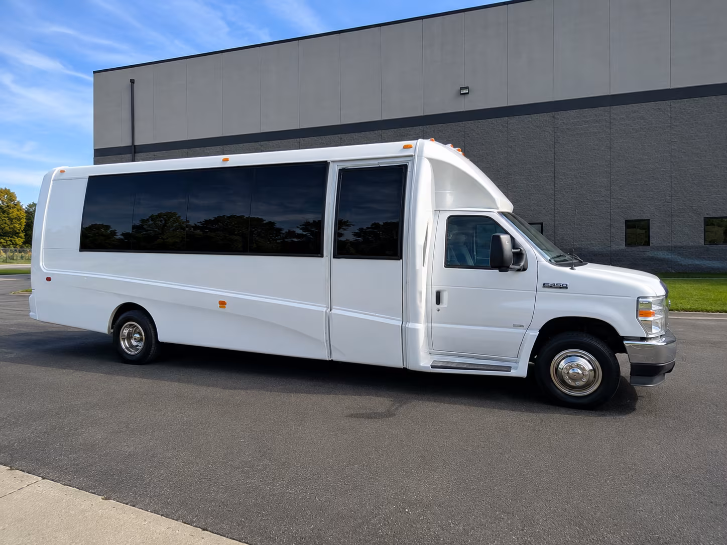 how your starting location and deadhead miles affect charter bus rates